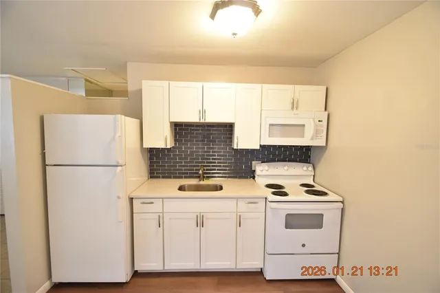 $1,150 | 3021 6th Avenue North, St. Petersburg, FL 33713