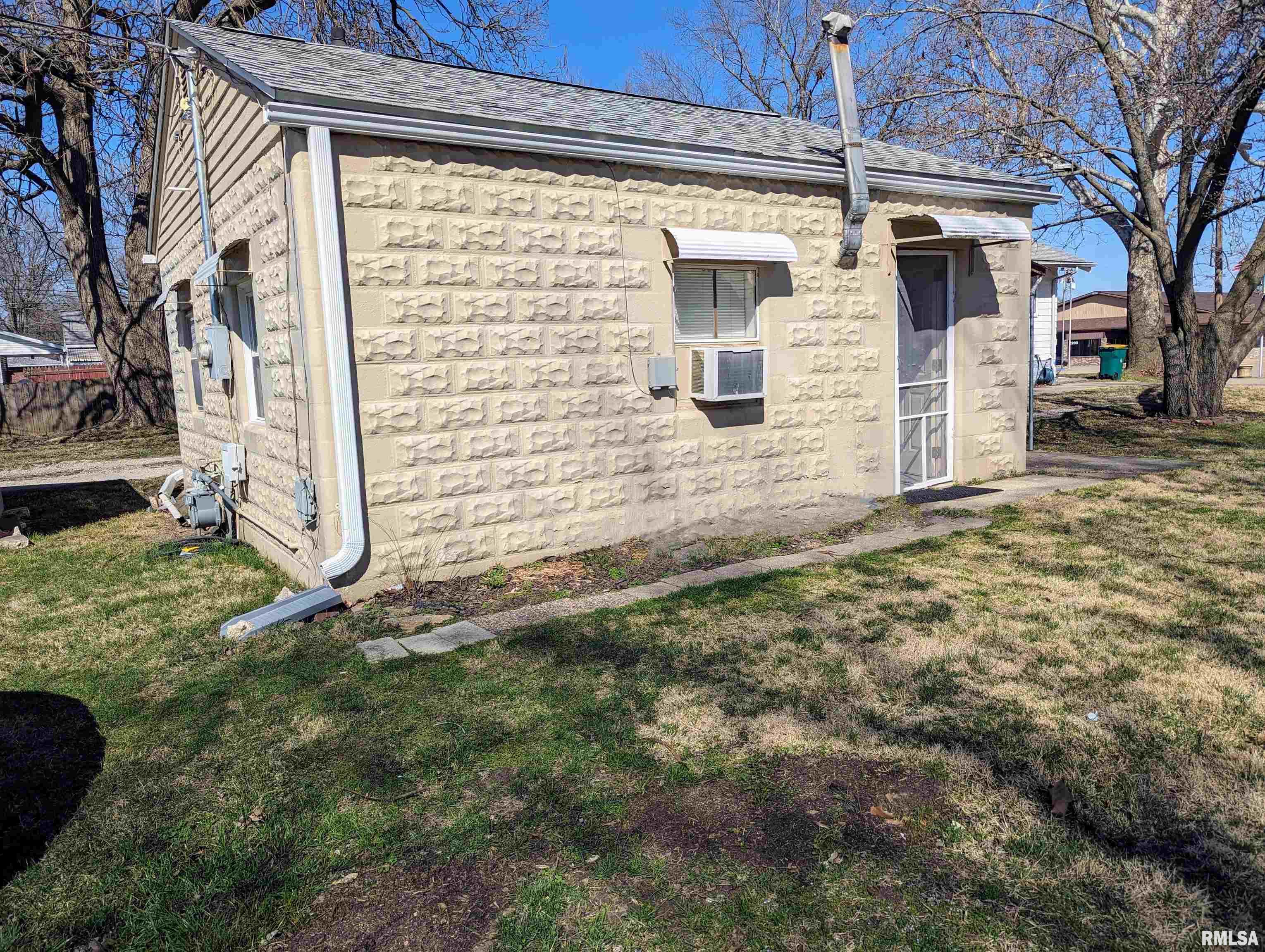 2219 South 6th Street Springfield, IL 62703 - Photo 11 of 15