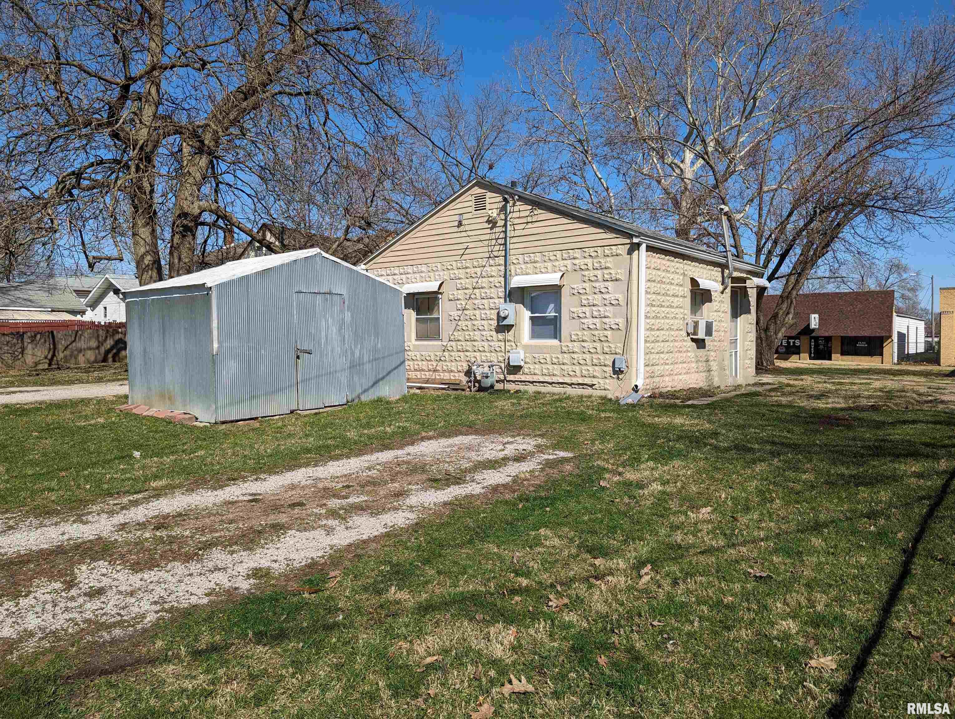 2219 South 6th Street Springfield, IL 62703 - Photo 13 of 15