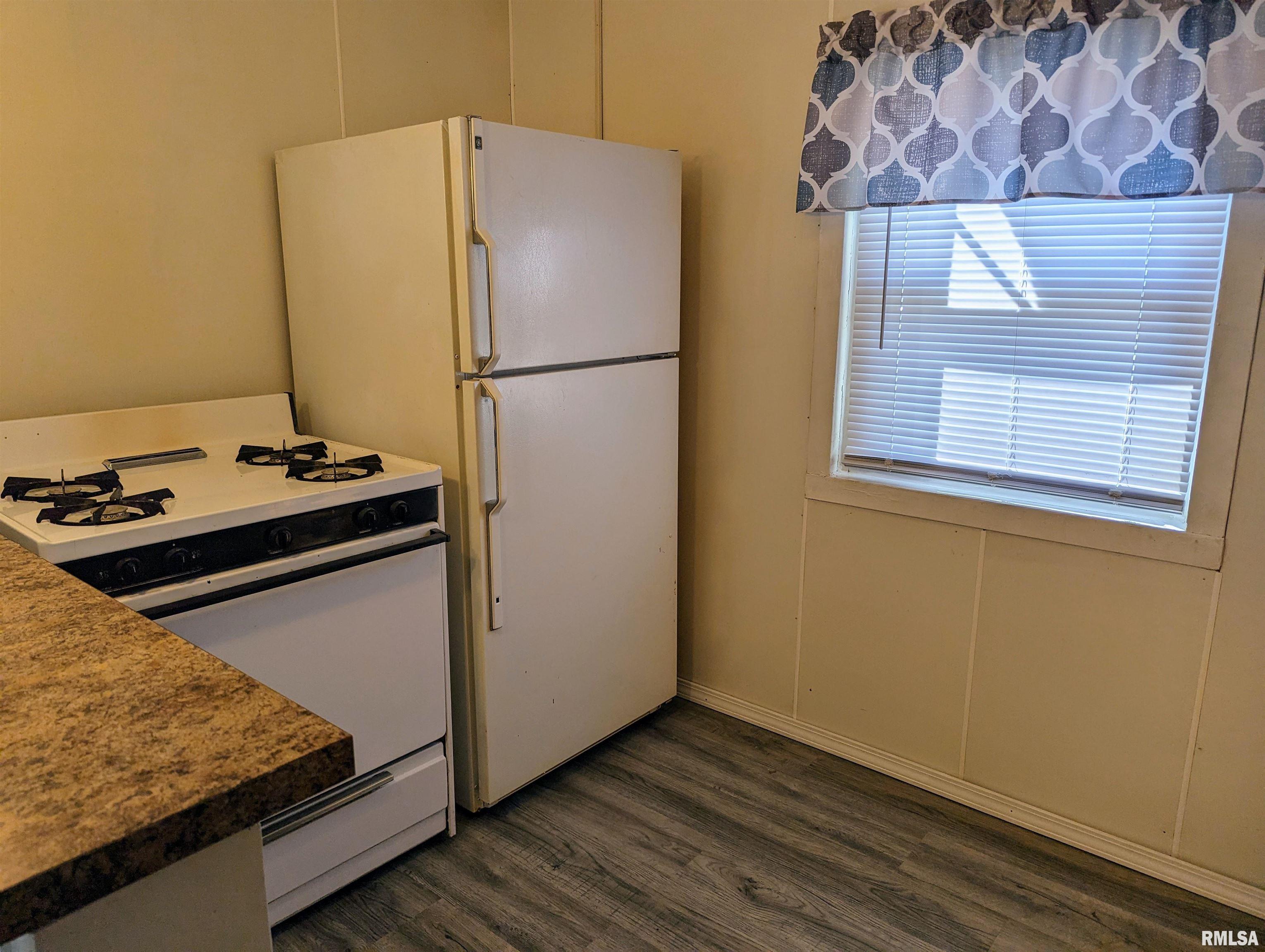 2219 South 6th Street Springfield, IL 62703 - Photo 5 of 15