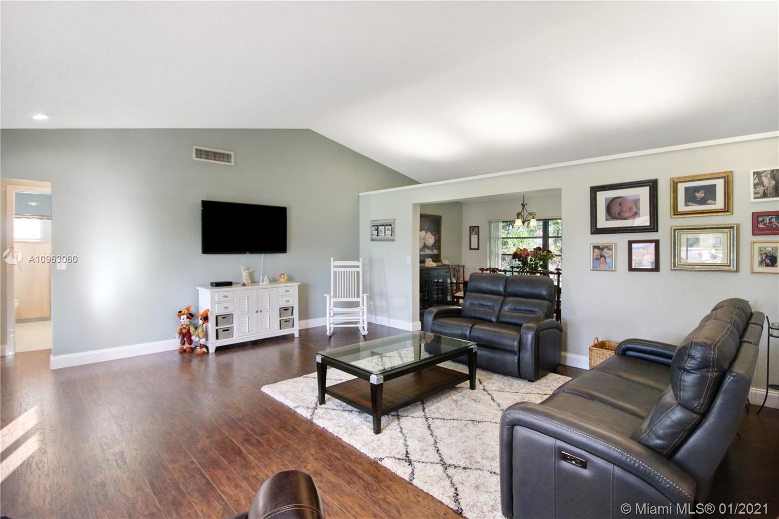 6215 Hitchin Post Way Delray Beach, FL 33484 - Photo 2 of 28