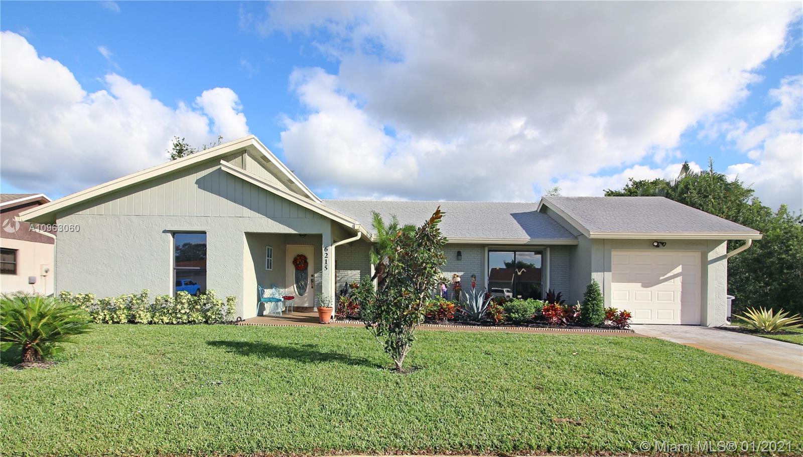 6215 Hitchin Post Way Delray Beach, FL 33484 - Photo 28 of 28 Front
