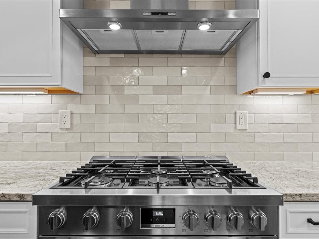 4 Hazeltine Road Upton, MA 01568 - Photo 15 of 42