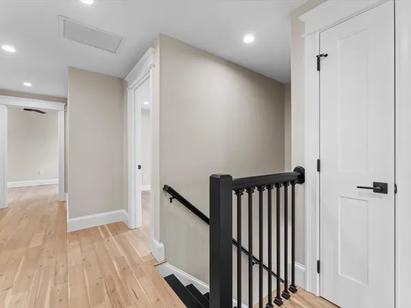 $1,075,000 | 4 Hazeltine Road, Upton, MA 01568
