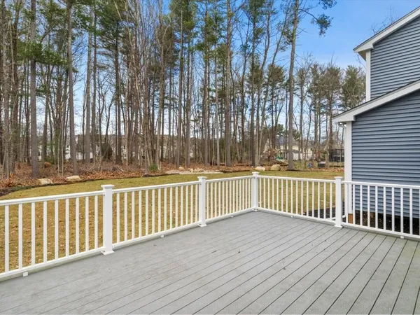 $1,075,000 | 4 Hazeltine Road, Upton, MA 01568