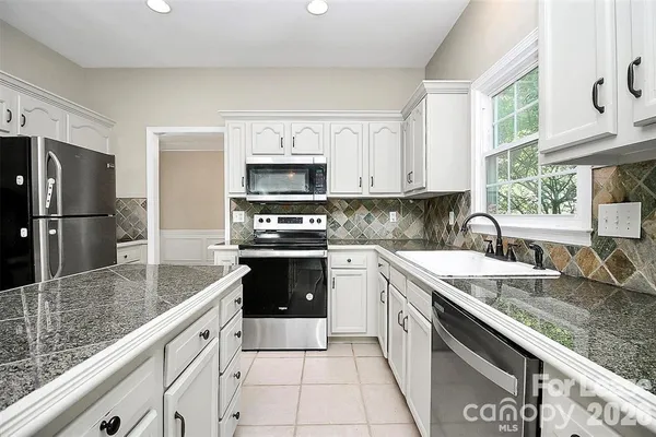 $2,650 | 8609 Walsham Drive, Charlotte, NC 28277