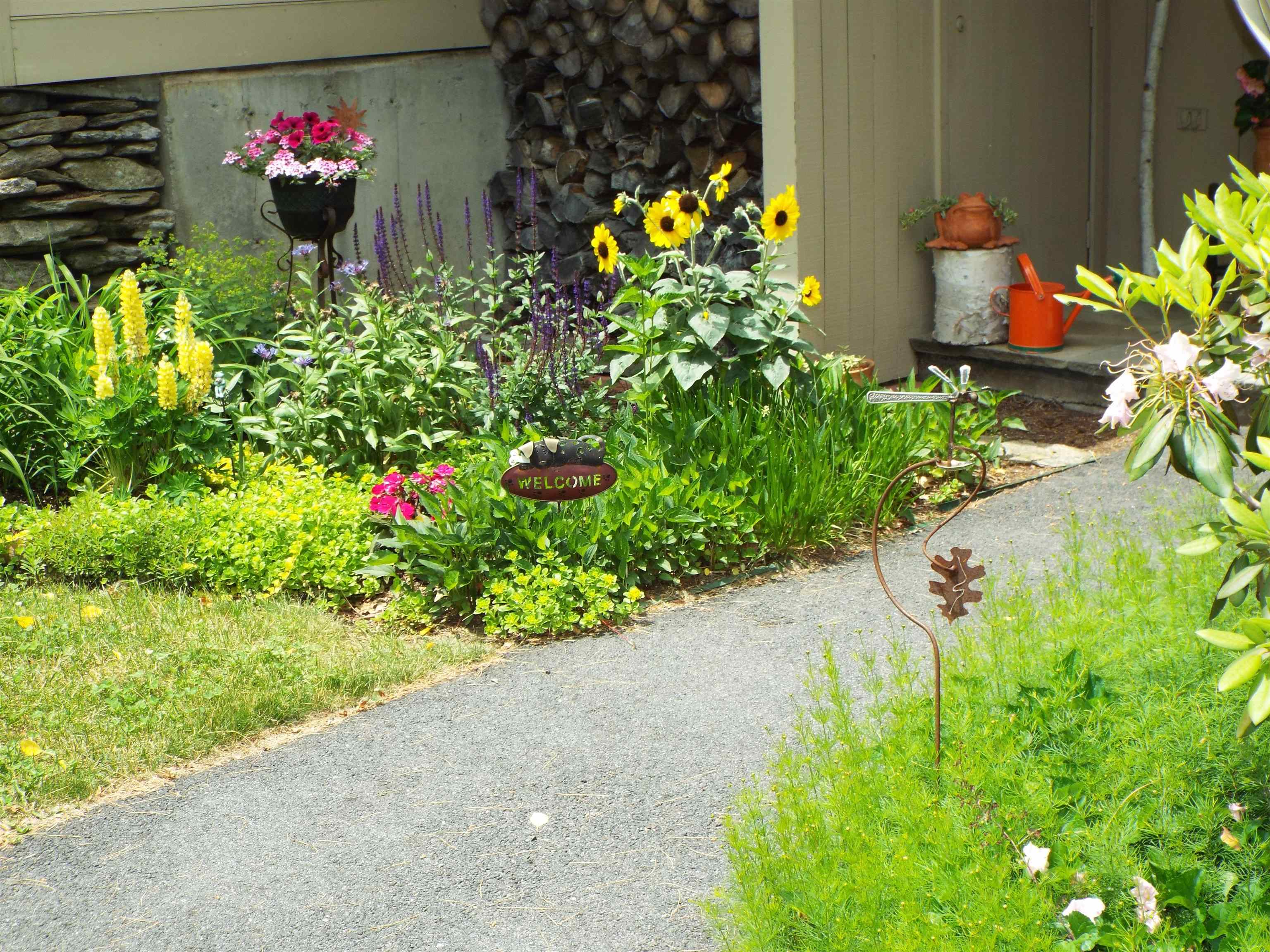 761 Murphys Road, Unit A Hartford, VT 05059 - Photo 4 of 40 Gallery Image 4