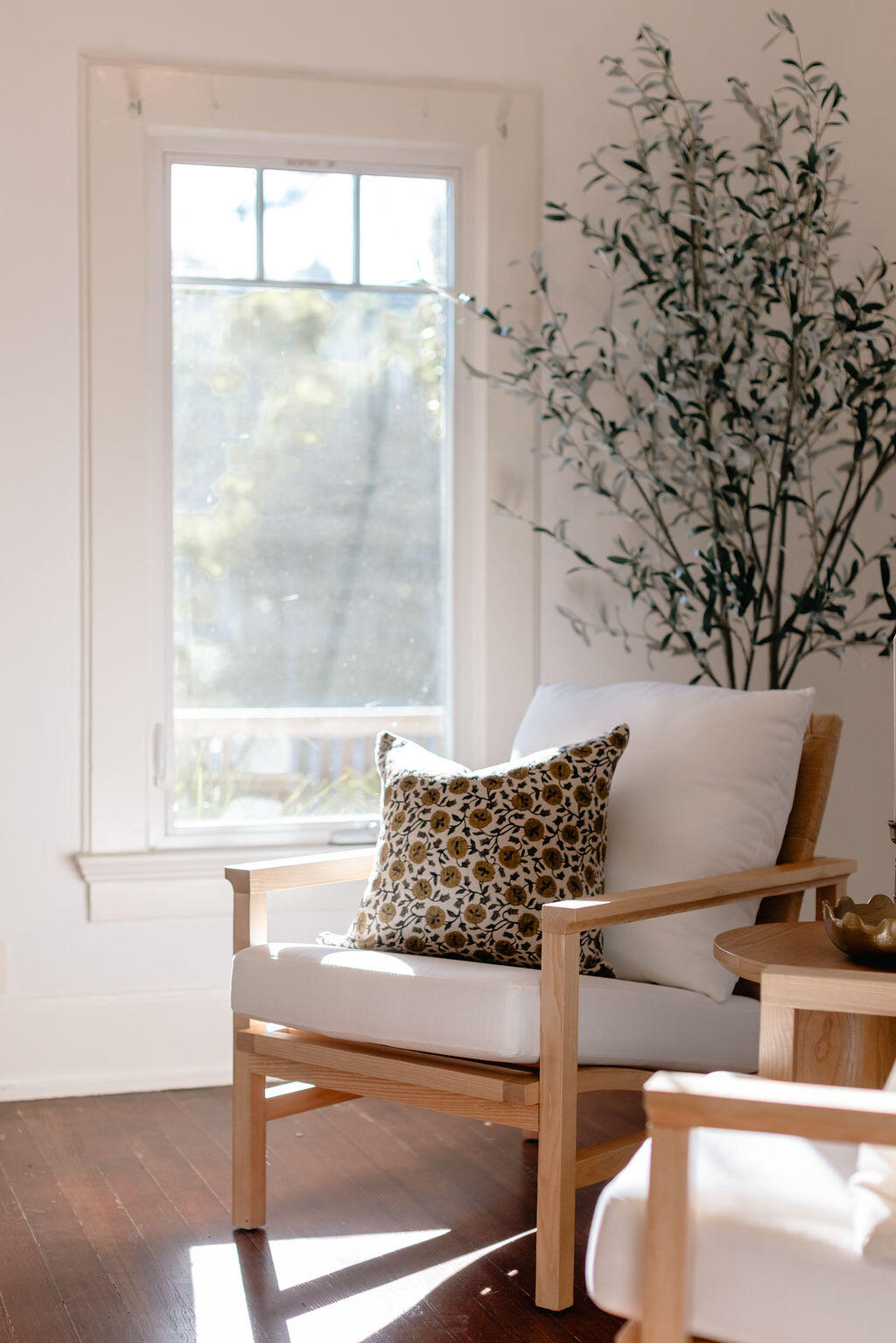 712 Castillo Street Santa Barbara, CA 93101 - Photo 2 of 28 a table with a glass top table and chairs