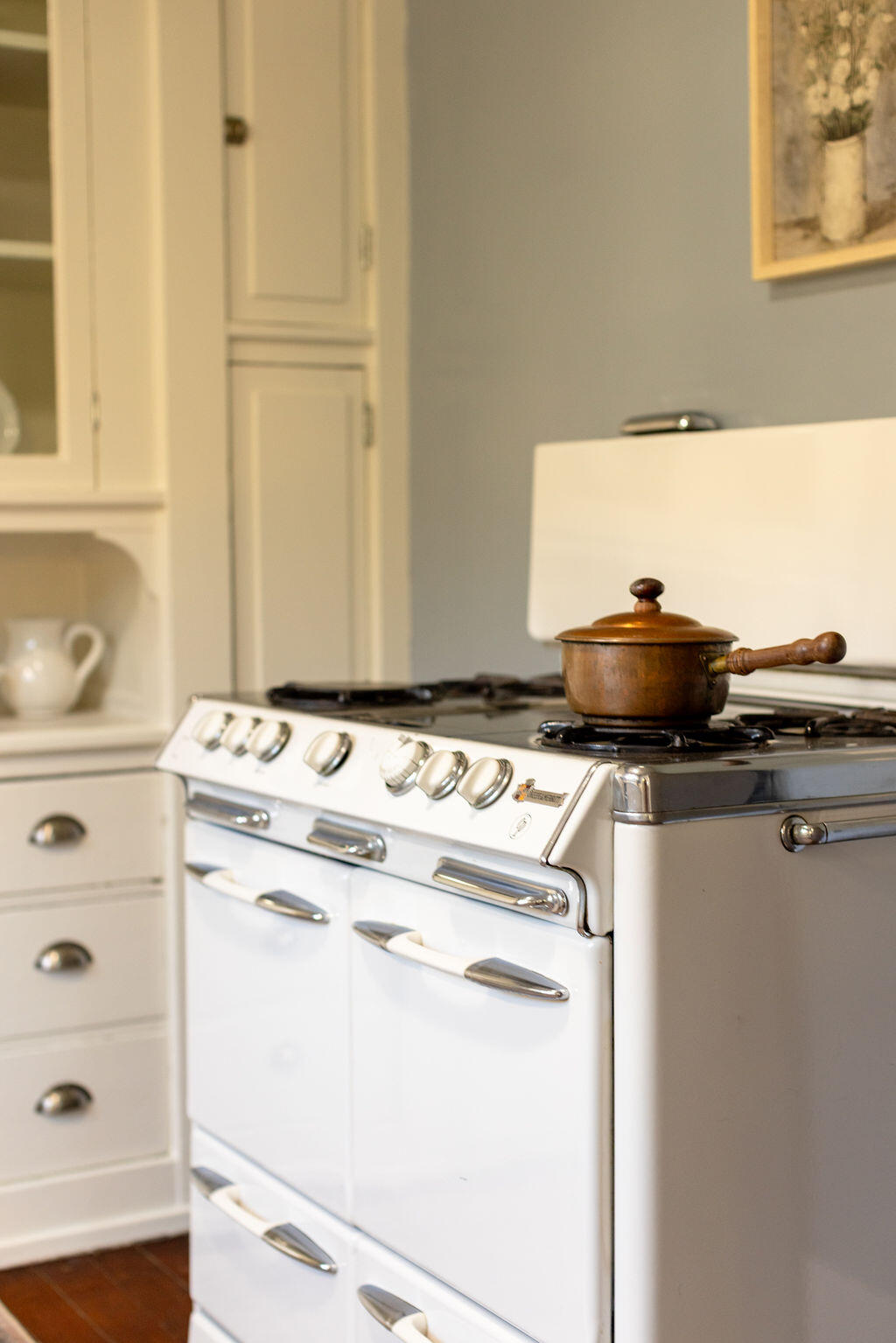 712 Castillo Street Santa Barbara, CA 93101 - Photo 9 of 28 a view of washer and dryer