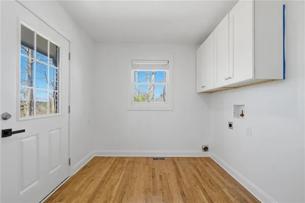 $2,800 | 1460 Hillcrest Drive, Sugar Hill, GA 30518