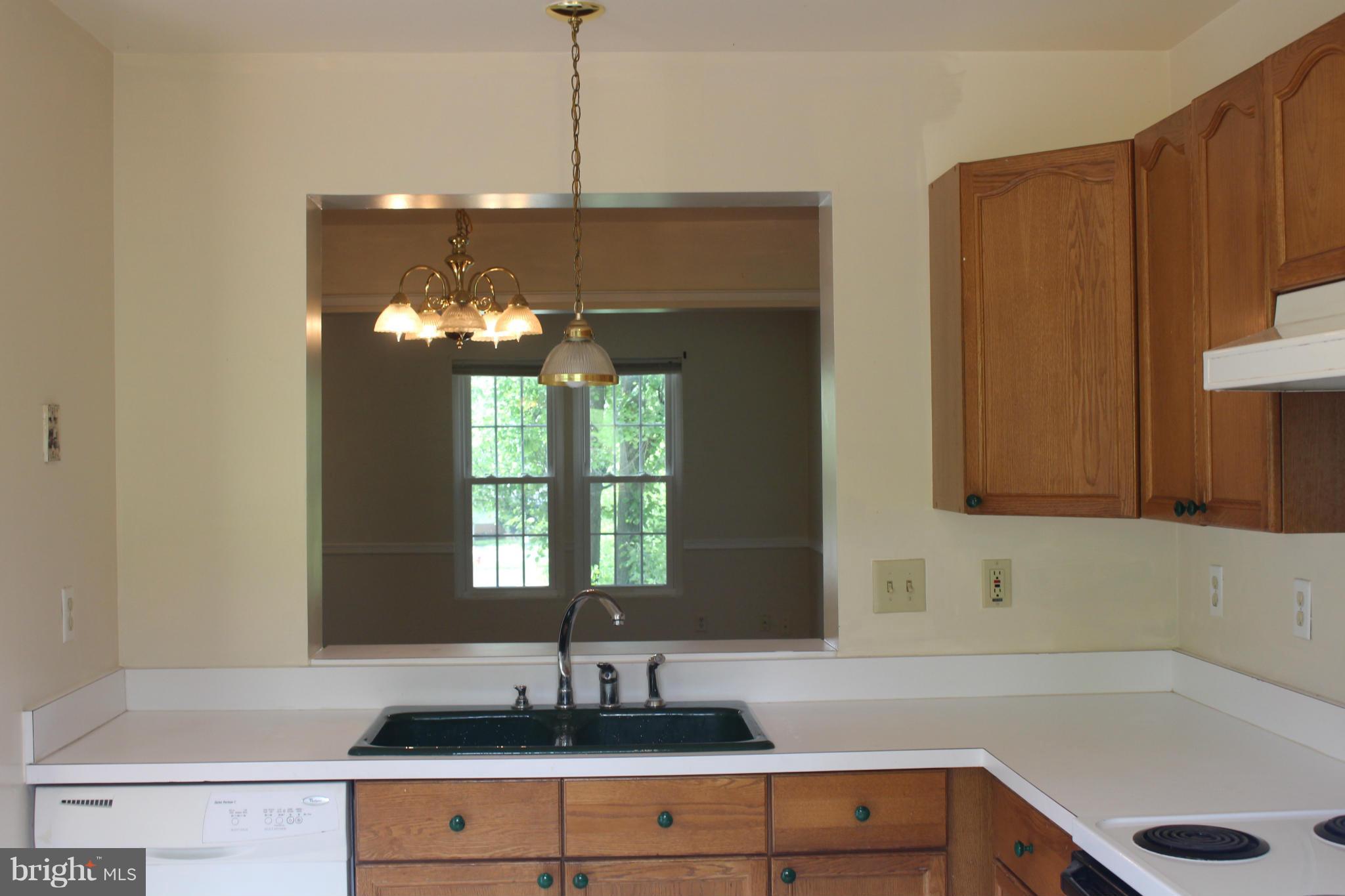 106 Jason's Ridge Smithsburg, MD 21783 - Photo 5 of 29 Kitchen