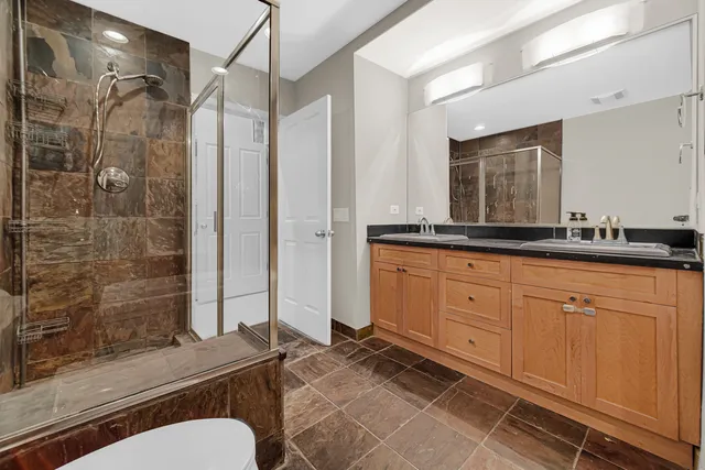 $5,500 | 1424 West Grand Avenue, Unit 2, Chicago, IL 60642