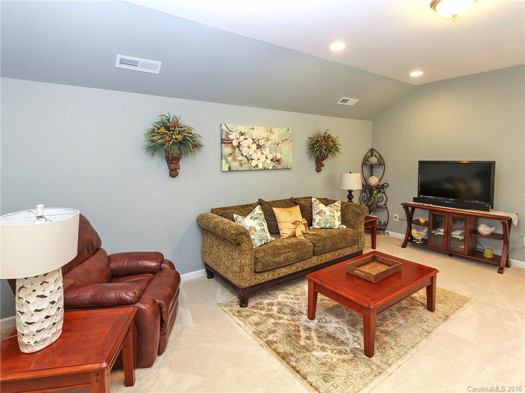 153 Hawks Creek Parkway Fort Mill, SC 29708 - Photo 18 of 24 Gallery Image 18