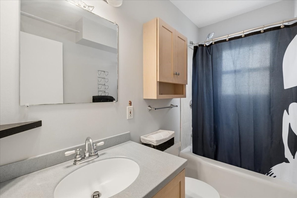22 Lippold Street Methuen, MA 01844 - Photo 21 of 42