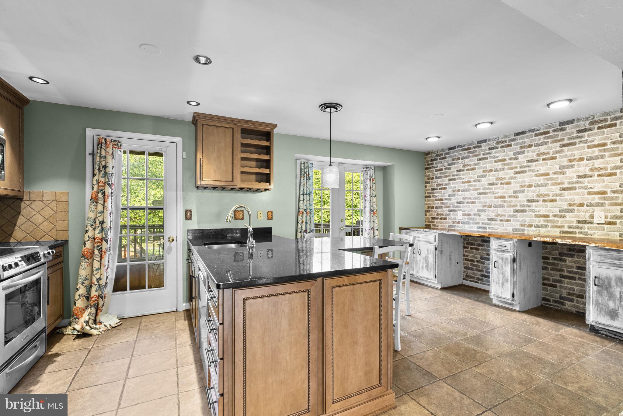 8004 Broken Reed Court Frederick, MD 21701 - Photo 15 of 49 Kitchen/Eat-In