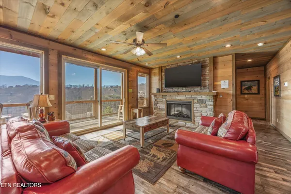 $2,650,000 | 986 Chestnut Drive, Gatlinburg, TN 37738