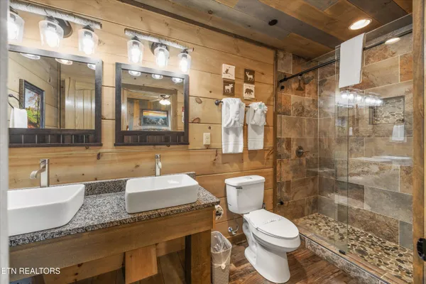 $2,650,000 | 986 Chestnut Drive, Gatlinburg, TN 37738