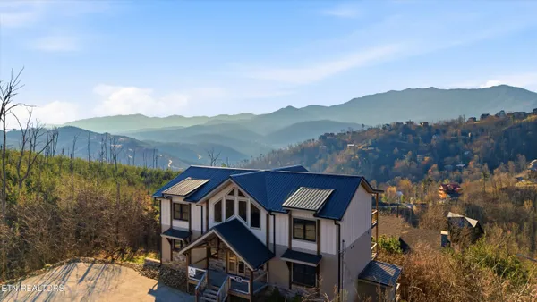 $2,650,000 | 986 Chestnut Drive, Gatlinburg, TN 37738