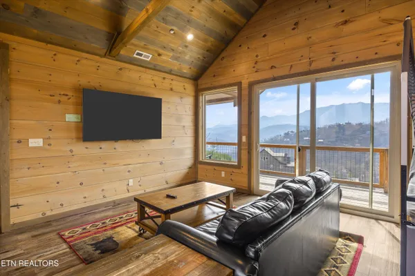 $2,650,000 | 986 Chestnut Drive, Gatlinburg, TN 37738