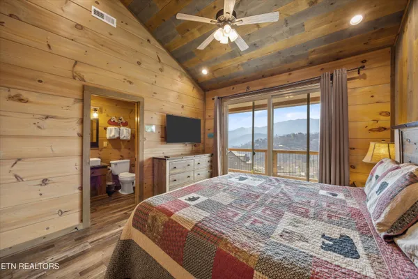 $2,650,000 | 986 Chestnut Drive, Gatlinburg, TN 37738