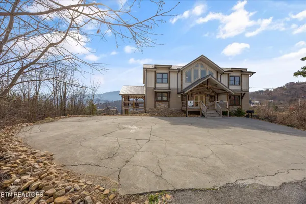 $2,650,000 | 986 Chestnut Drive, Gatlinburg, TN 37738