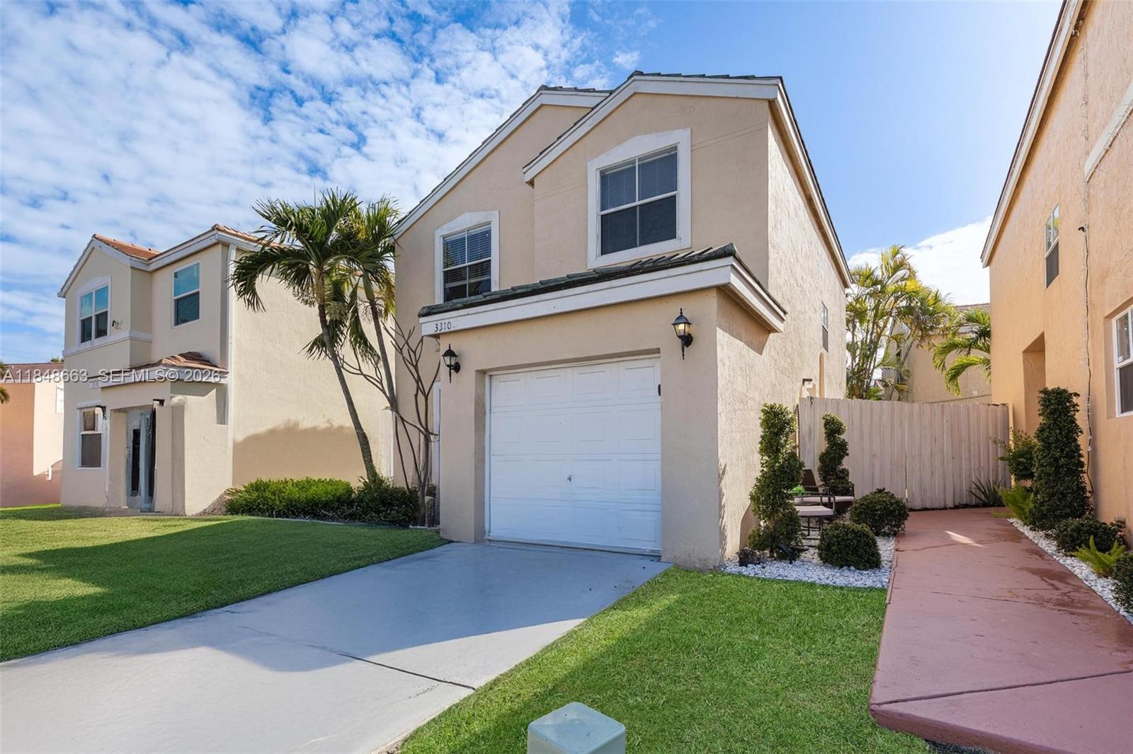 3310 Indian Key Boulevard Margate, FL 33063 - Photo 4 of 32