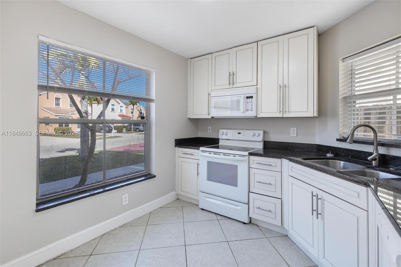 3310 Indian Key Boulevard Margate, FL 33063 - Photo 7 of 32