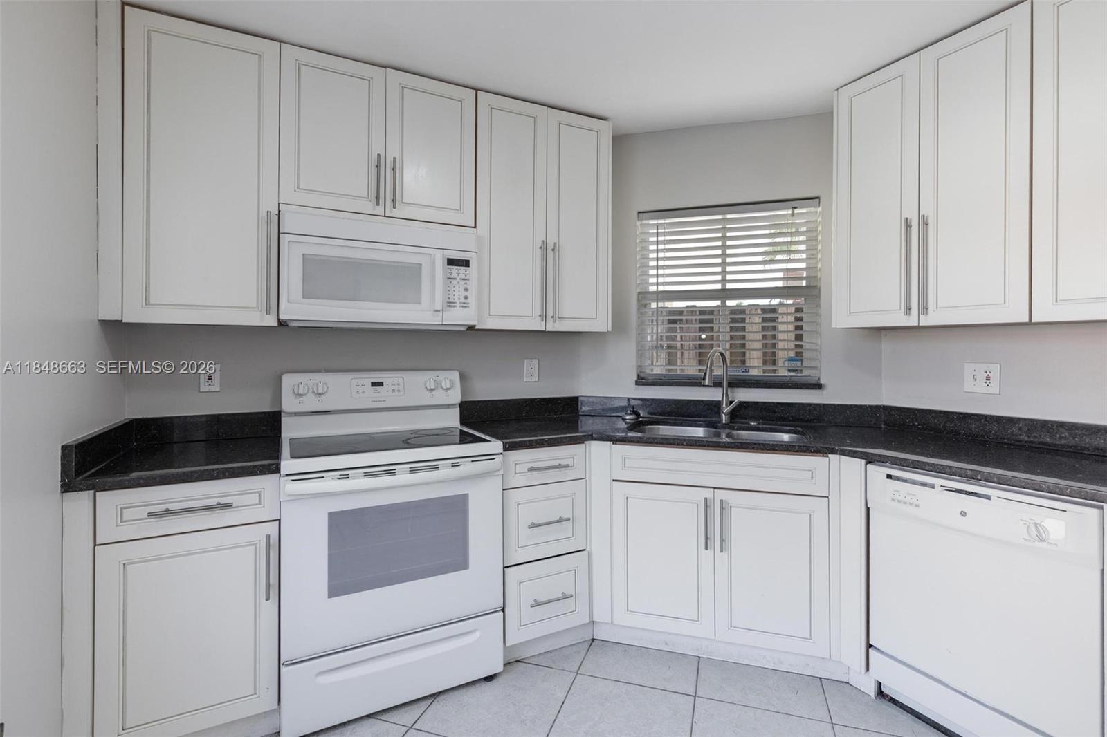 3310 Indian Key Boulevard Margate, FL 33063 - Photo 9 of 32