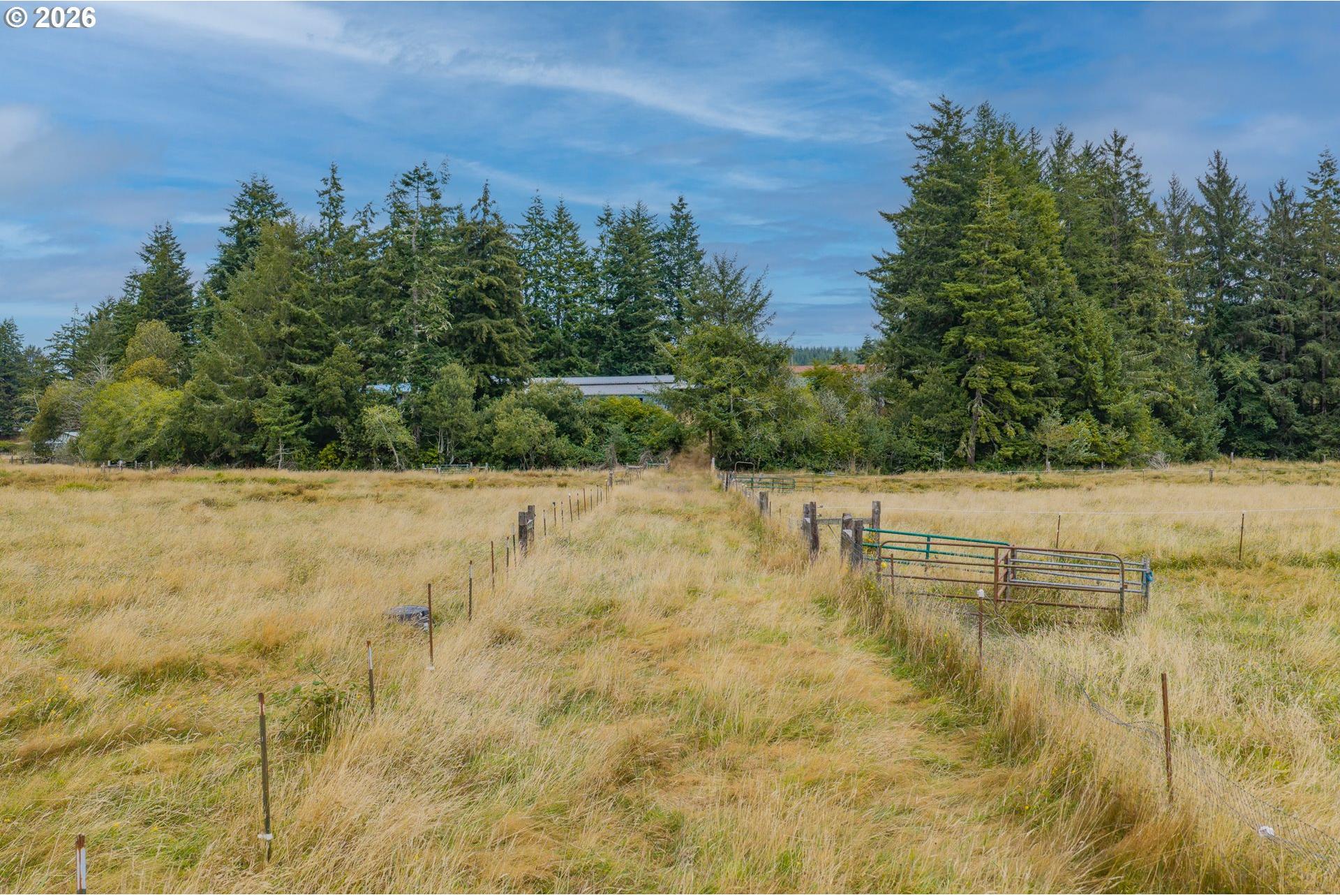 1960 Ranch Road Reedsport, OR 97467 - Photo 13 of 48 Gallery Image 13
