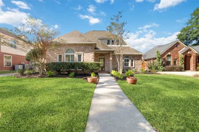 $325,000 | 6306 Castle Ln Drive, Houston, TX 77066