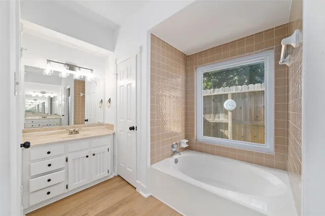 $325,000 | 6306 Castle Ln Drive, Houston, TX 77066