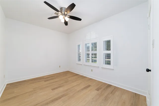 $325,000 | 6306 Castle Ln Drive, Houston, TX 77066