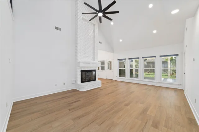 $325,000 | 6306 Castle Ln Drive, Houston, TX 77066