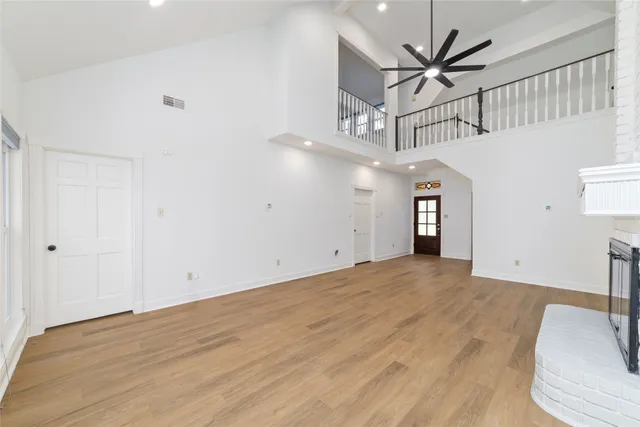 $325,000 | 6306 Castle Ln Drive, Houston, TX 77066