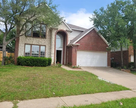 $3,000 | 2104 Royal Oak Drive, Bedford, TX 76021