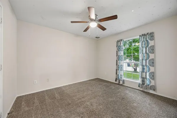 $2,200 | 209 Meadow View Lane, Anna, TX 75409