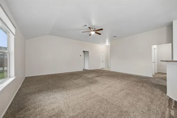 $2,200 | 209 Meadow View Lane, Anna, TX 75409