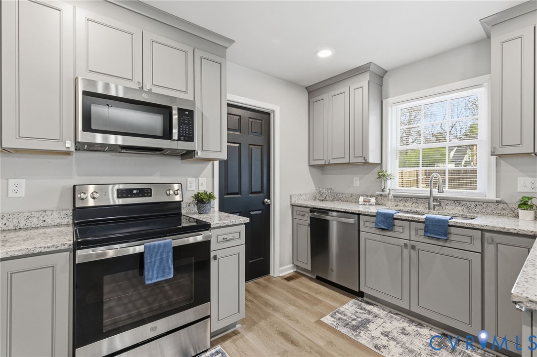 10541 Lunswood Road Chester, VA 23831 - Photo 16 of 30