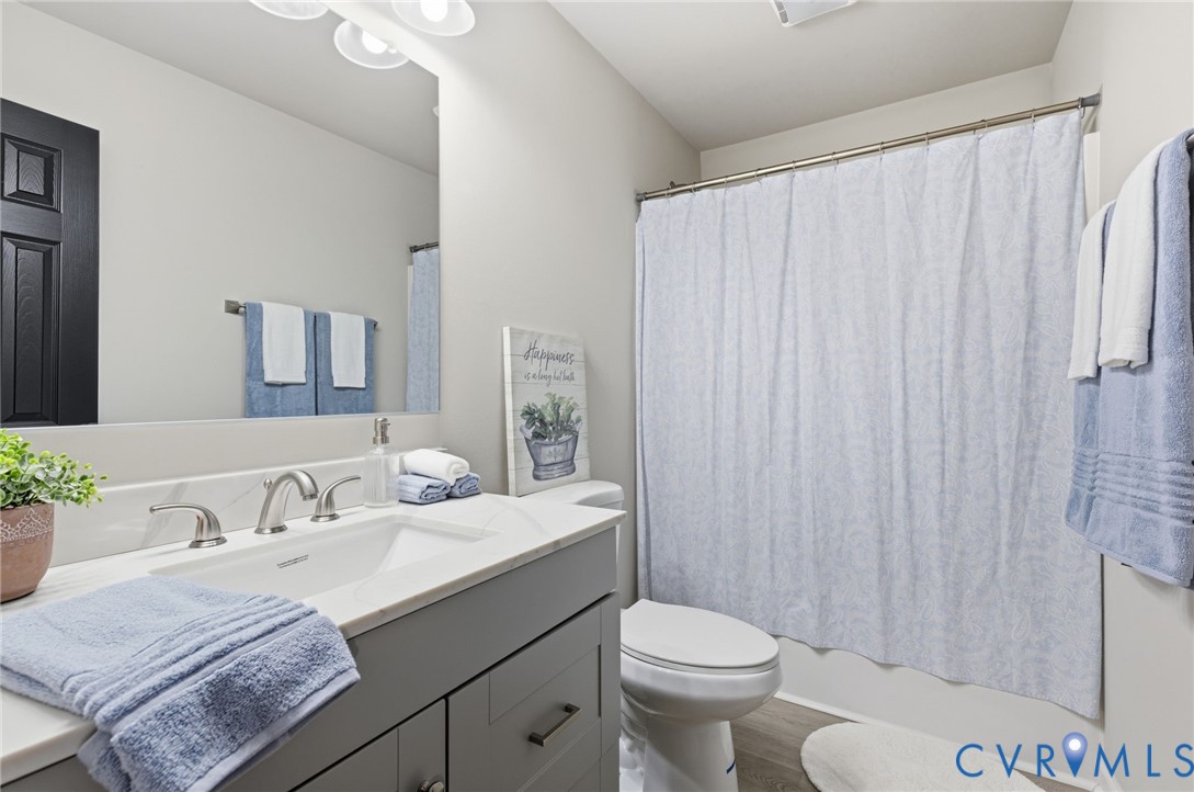 10541 Lunswood Road Chester, VA 23831 - Photo 26 of 29 Hall Bathroom