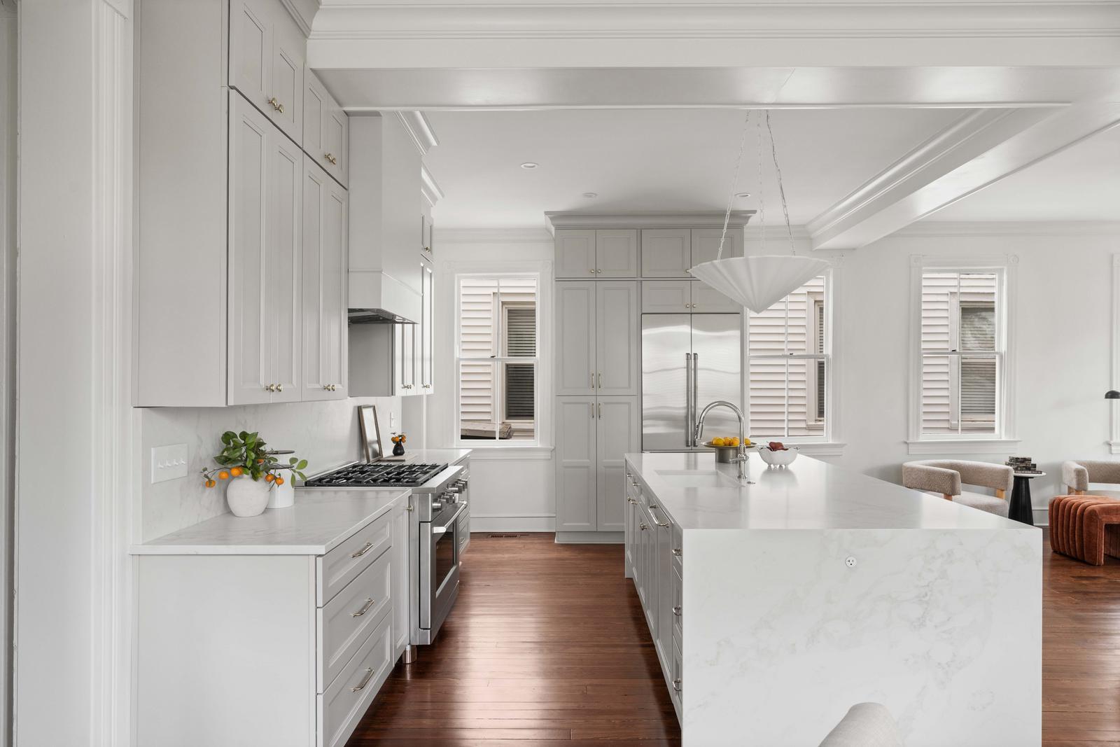 318 Sumter Street Charleston, SC 29403 - Photo 13 of 68 17