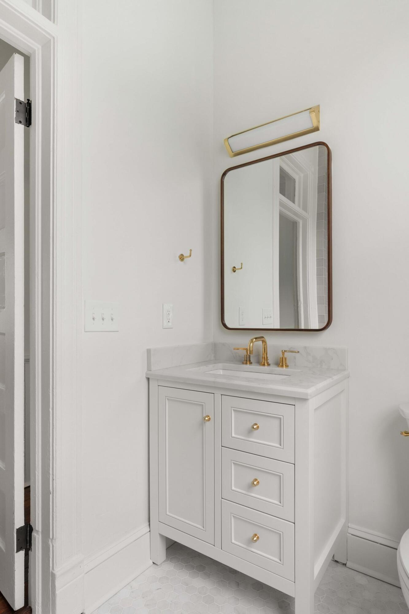 318 Sumter Street Charleston, SC 29403 - Photo 37 of 68 38