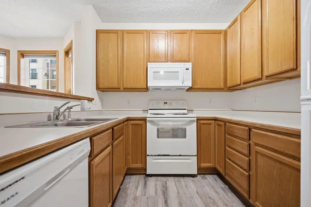 $292,000 | 15461 Frost Path, Unit 1501, Apple Valley, MN 55124