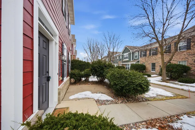 $292,000 | 15461 Frost Path, Unit 1501, Apple Valley, MN 55124