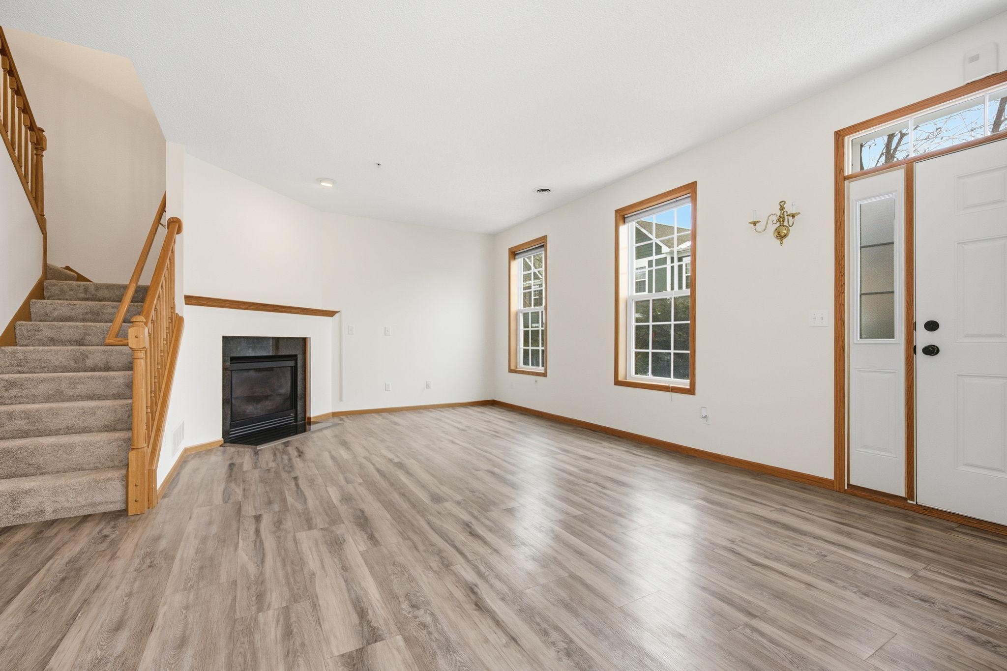 15461 Frost Path, Unit 1501 Apple Valley, MN 55124 - Photo 8 of 42