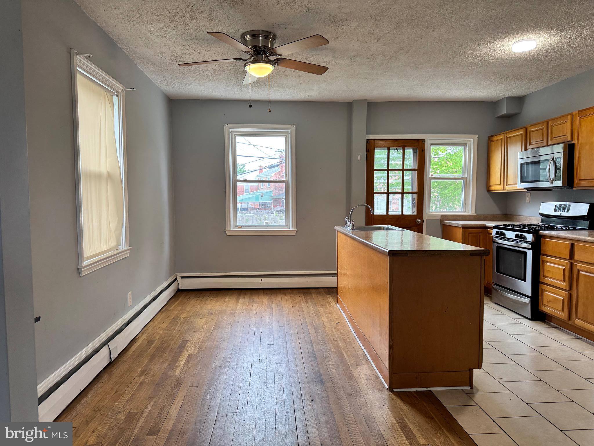 86 Berkshire Road Baltimore, MD 21221 - Photo 3 of 15 Gallery Image 3