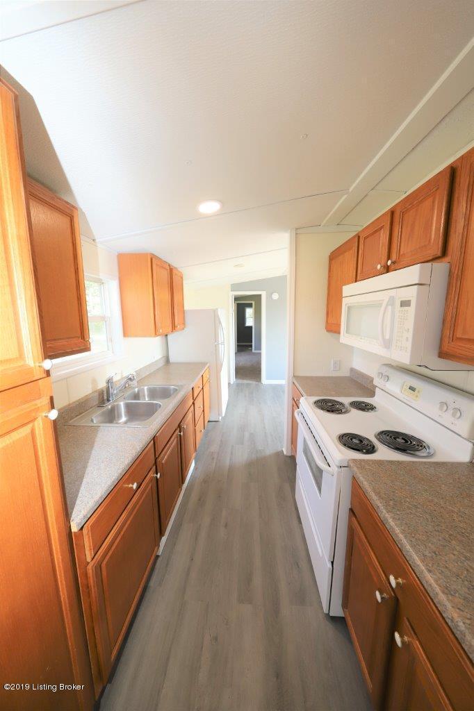 2233 Thomas Road Rineyville, KY 40162 - Photo 6 of 20 IMG_0468