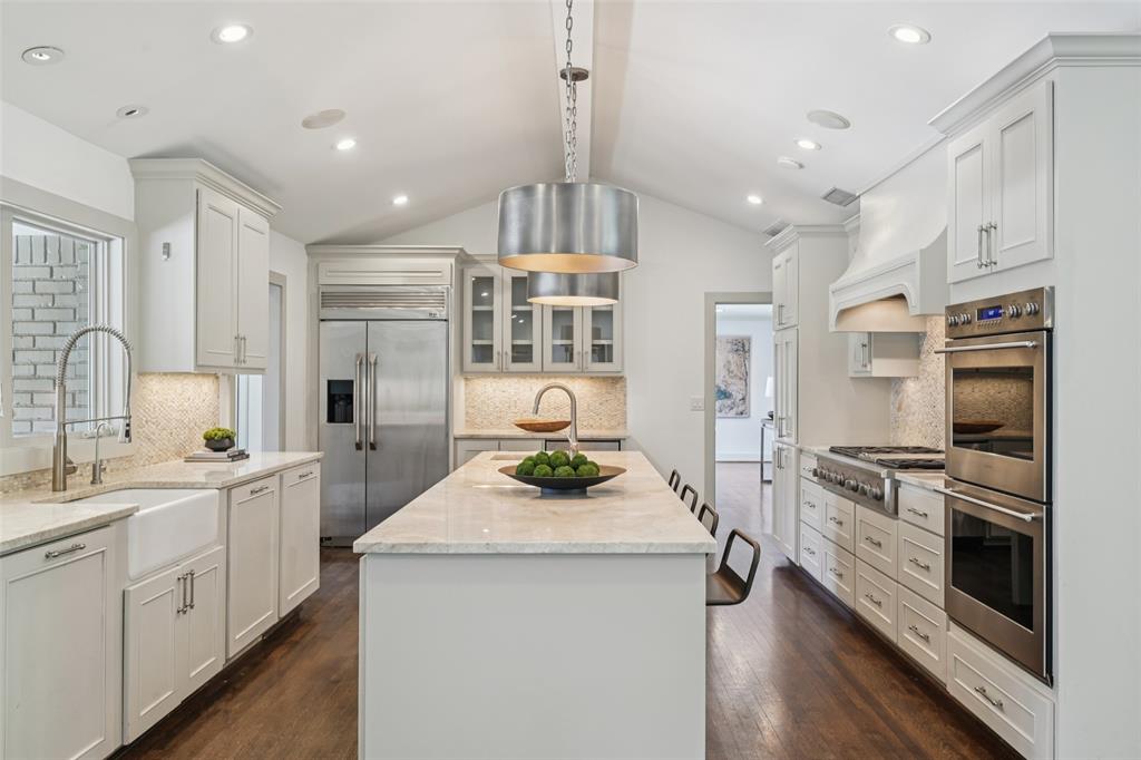 5818 Gramercy Place Dallas, TX 75230 - Photo 14 of 40