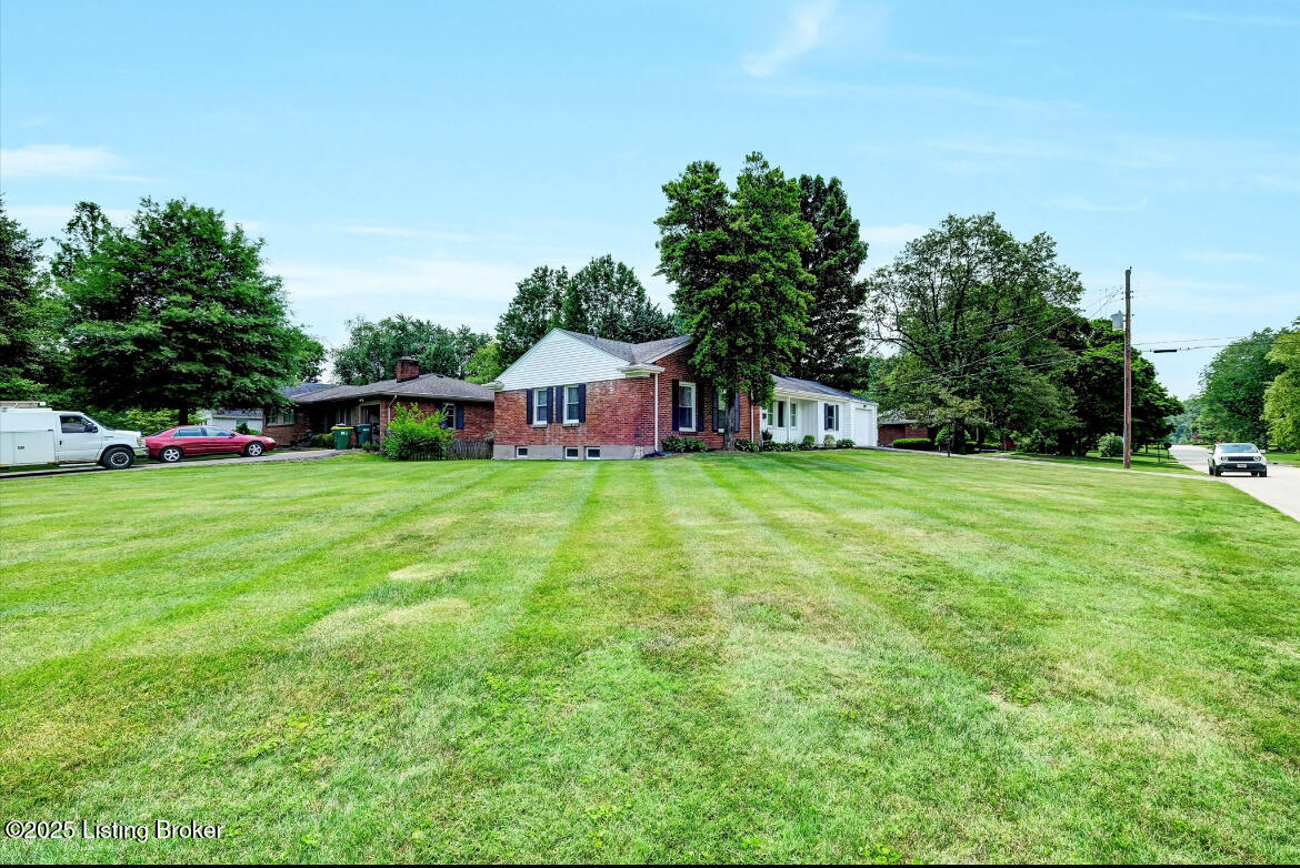 4523 Blenheim Road Louisville, KY 40207 - Photo 24 of 26 IMG_2462