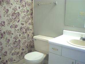 3432 Windham Lake Road Indianapolis, IN 46214 - Photo 12 of 24 Gallery Image 12