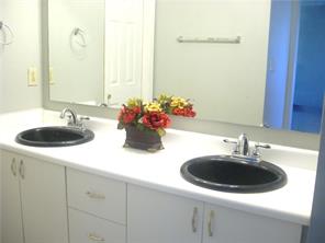 3432 Windham Lake Road Indianapolis, IN 46214 - Photo 13 of 24 Gallery Image 13